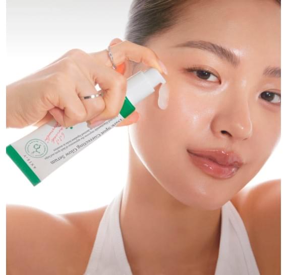 Осветляющая сыворотка от пигментных пятен с 5% ниацинамида AXIS-Y Dark Spot Correcting Glow Serum 50 мл