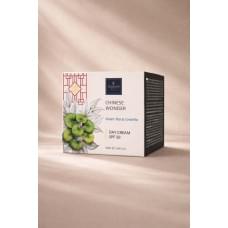 Дневной увлажняющий крем Chinese Wonder с зеленым чаем и центеллой Famirel Chinese Wonder Day Cream SPF 50 Green Tea and Centella