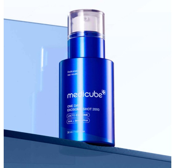 Делікатна ампула з мікроголками для звуження пор medicube One Day Exosome Shot 2000 MEDICUBE 30 мл