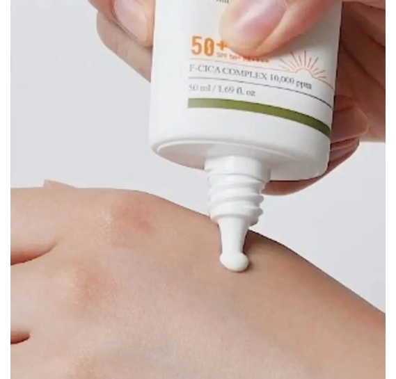 Успокаивающий солнцезащитный крем с центеллой Mary&May CICA Soothing Sun Cream SPF50+ PA++++ 50 мл