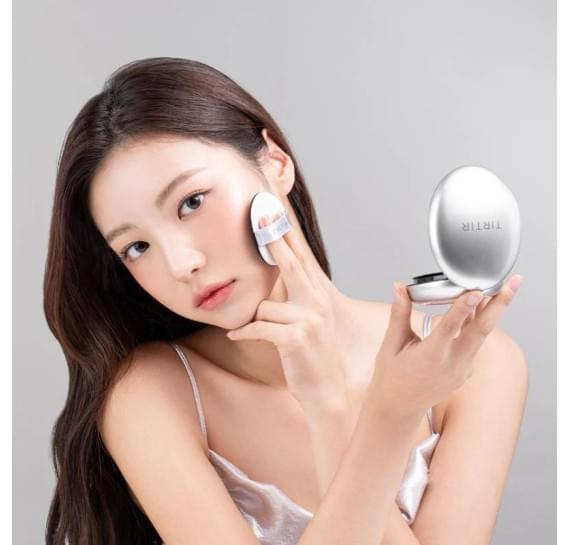 Легкий кушон с сияющим финишем TIRTIR Mask Fit Aura Cushion 23N Sand 18 г